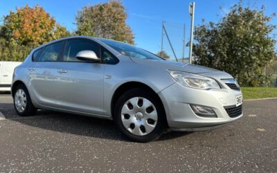 2011 VAUXHALL ASTRA EXCLUSIV - SILVER